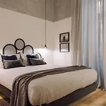 Kamour - 2 Bedrooms And Balcony In Baixa Lisboa