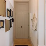 Kamour - 2 Bedrooms And Balcony In Baixa شقة *