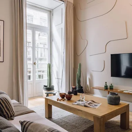 Kamour - 2 Bedrooms And Balcony In Baixa *