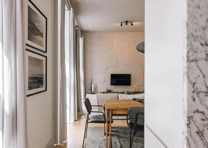 Apartamento Kamour - 2 Bedrooms And Balcony In Baixa *
