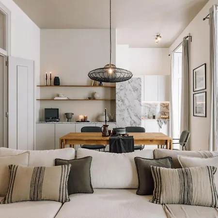 Apartman Kamour - 2 Bedrooms And Balcony In Baixa